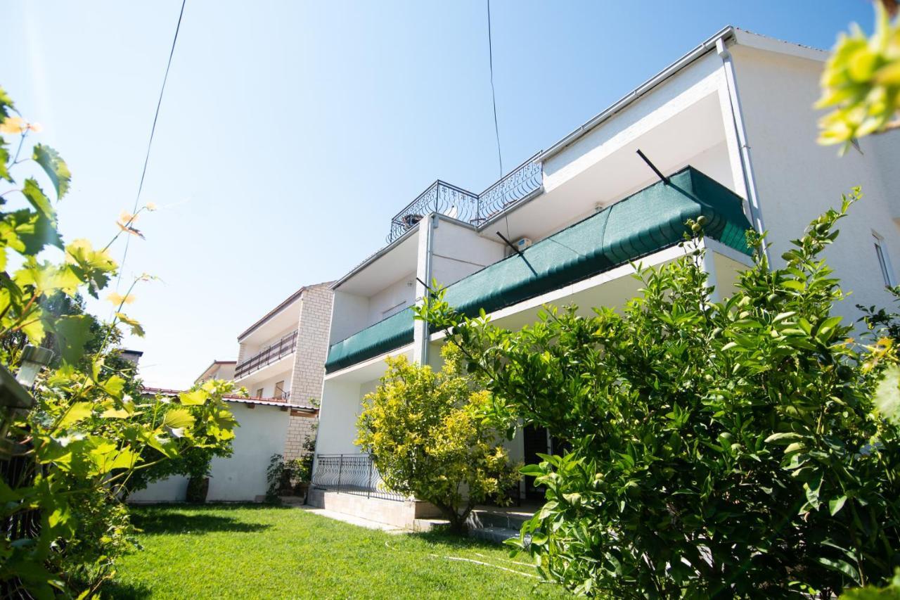 Apartmani Ivana Kastela Exterior photo